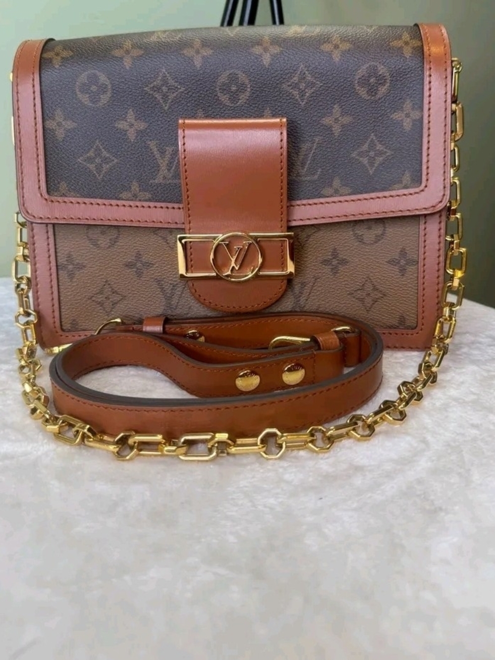 Louis Vuitton Dauphine MM Monogram Crossbody in Brown & Pink